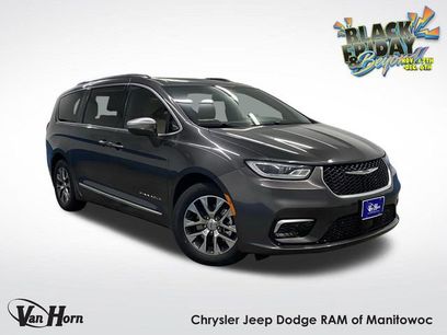 Used 2022 Chrysler Pacifica Pinnacle