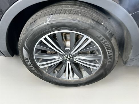Used 2024 Volkswagen Tiguan Wolfsburg Edition image 11