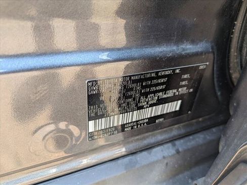 Used 2024 Toyota RAV4 LE AWD/4WD image 17