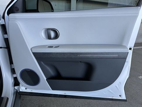 Used 2025 Hyundai Ioniq 5 Limited image 16
