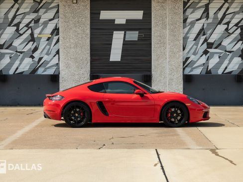 Used 2020 Porsche 718 Cayman S RWD image 17