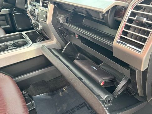 Used 2017 Ford F350 Platinum w/ Platinum Ultimate Package image 31