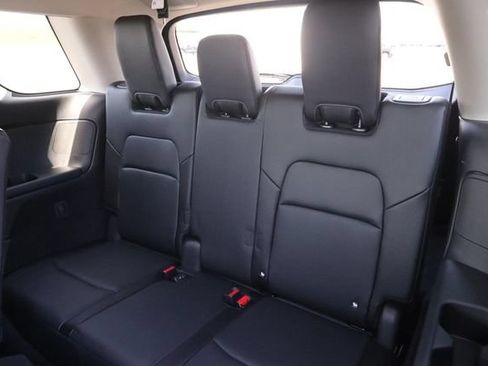 Certified 2025 Nissan Pathfinder SL AWD/4WD image 11