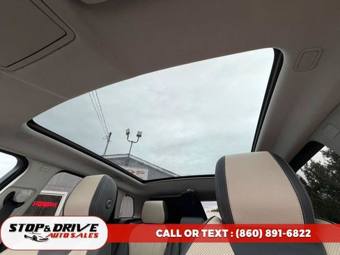 Used 2016 Land Rover Range Rover Evoque SE AWD/4WD image 19