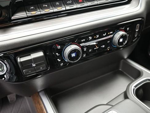 New 2026 Chevrolet Silverado 1500 High Country AWD/4WD image 33