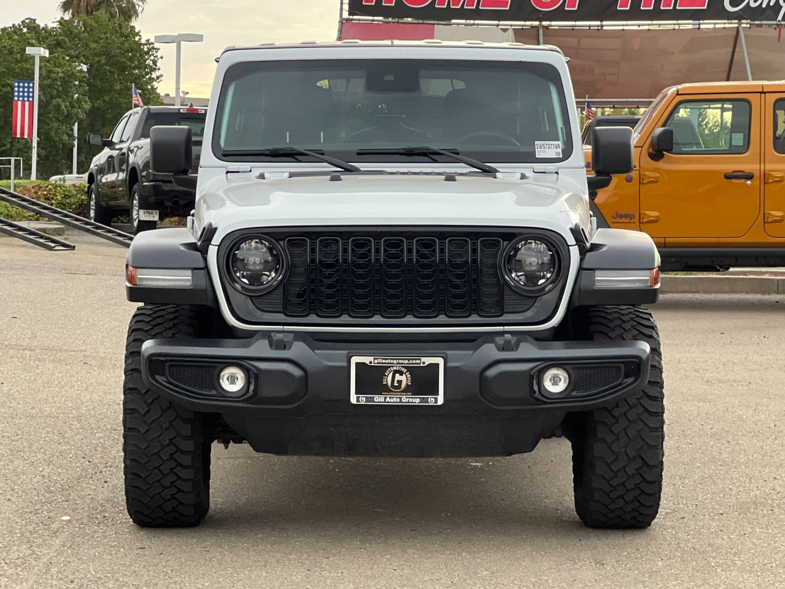 Used 2025 Jeep Wrangler Unlimited Sport AWD/4WD image 9