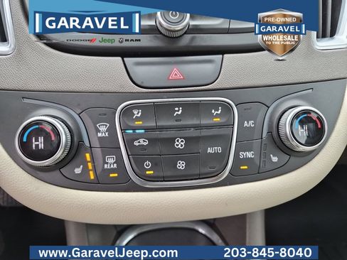 Used 2019 Chevrolet Malibu LT w/ Leather Package image 11