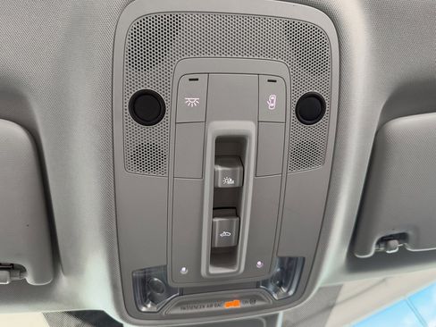 Used 2020 Audi Q3 2.0T Premium Plus w/ Premium Plus Package image 34