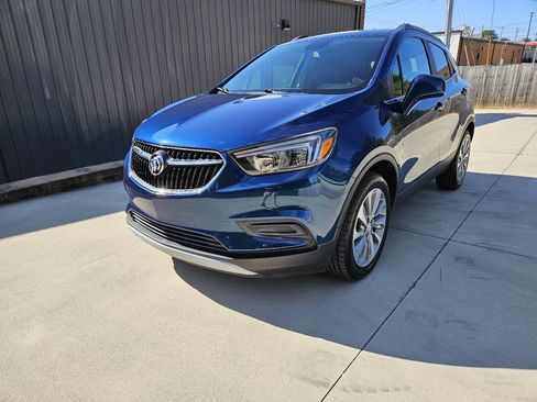 Used 2020 Buick Encore Preferred image 1
