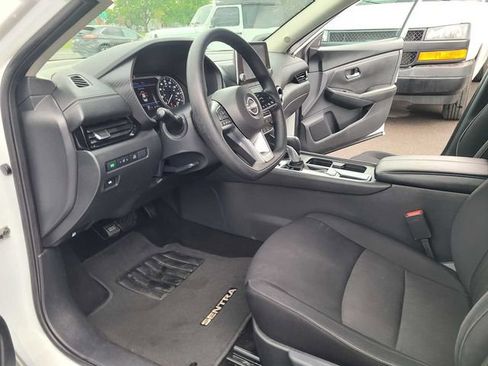 Used 2024 Nissan Sentra SV FWD image 13