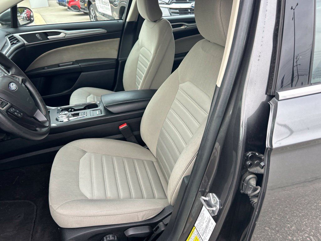 Used 2019 Ford Fusion S FWD image 13