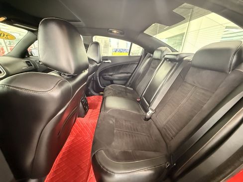 Used 2018 Dodge Charger R/T image 25