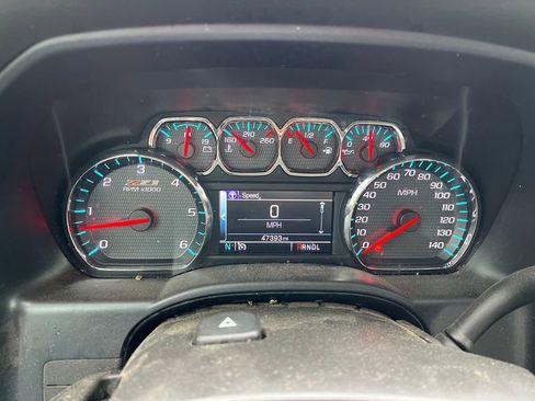 Used 2018 Chevrolet Silverado 1500 LT w/ Texas Edition image 9