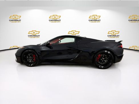 Used 2024 Chevrolet Corvette Z06 w/ Stealth Interior Trim Package RWD image 5