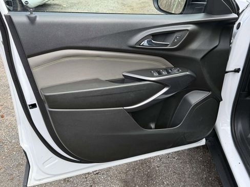 Used 2024 Chevrolet Trax ACTIV w/ Sunroof Package image 22