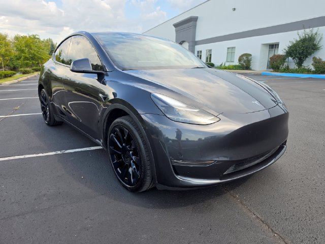 Used 2024 Tesla Model Y 2WD image 13