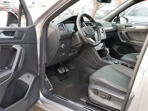 Certified 2024 Volkswagen Tiguan SE R-Line image 12