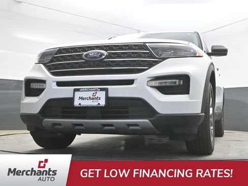Used 2022 Ford Explorer XLT w/ Equipment Group 202A AWD/4WD image 30