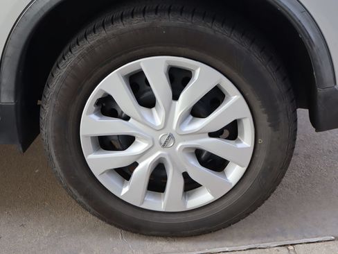Used 2018 Nissan Rogue S FWD image 26