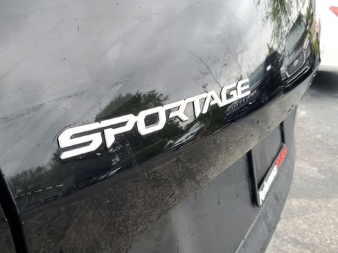 Used 2023 Kia Sportage EX image 11