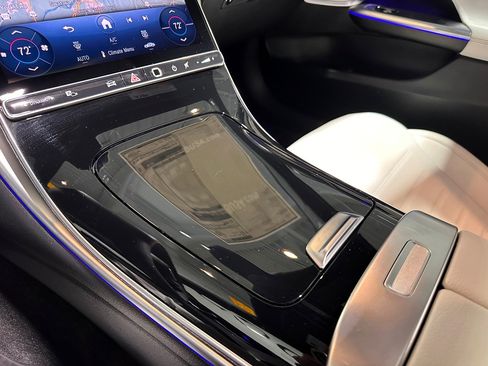 New 2026 Mercedes-Benz C 300 4MATIC Sedan image 12