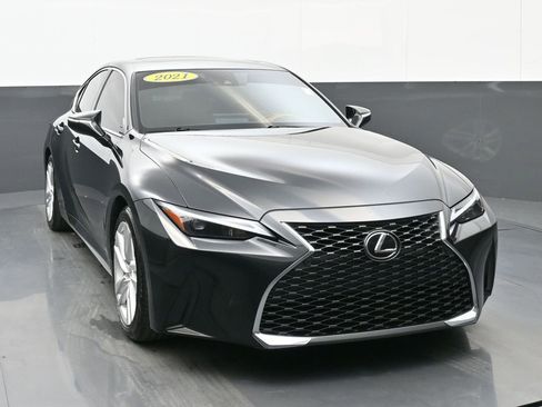 Used 2021 Lexus IS 300 w/ Comfort Package image 8