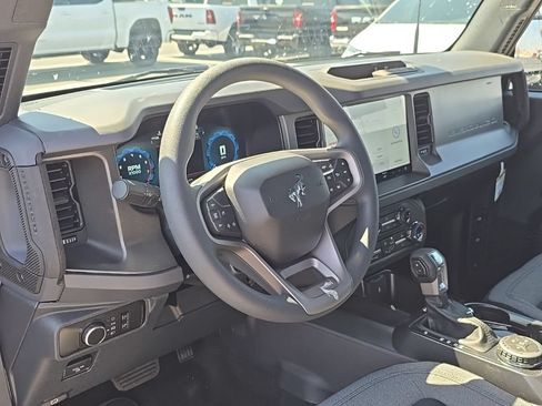 New 2025 Ford Bronco 4-Door AWD/4WD image 11