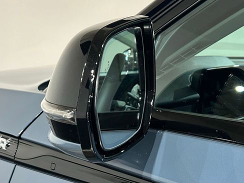 New 2026 Lincoln Aviator AWD image 21