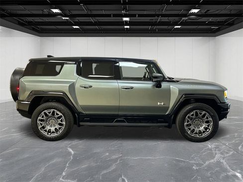 Used 2024 GMC Hummer EV 3X image 11