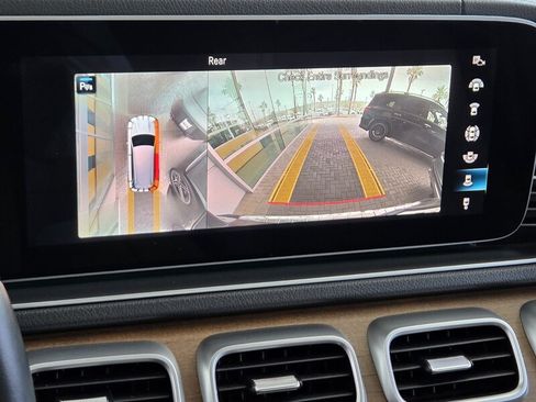 Certified 2021 Mercedes-Benz GLS 450 4MATIC image 33