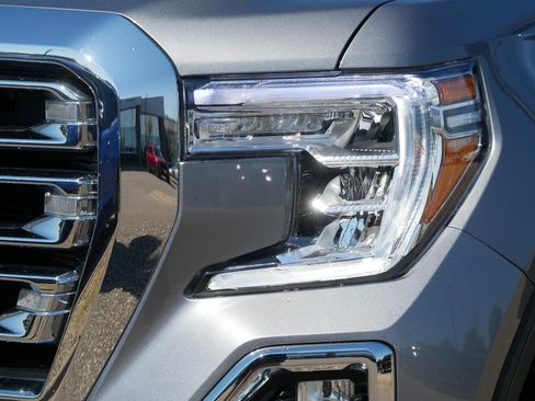 Used 2021 GMC Sierra 1500 SLT w/ SLT Premium Plus Package AWD/4WD image 16