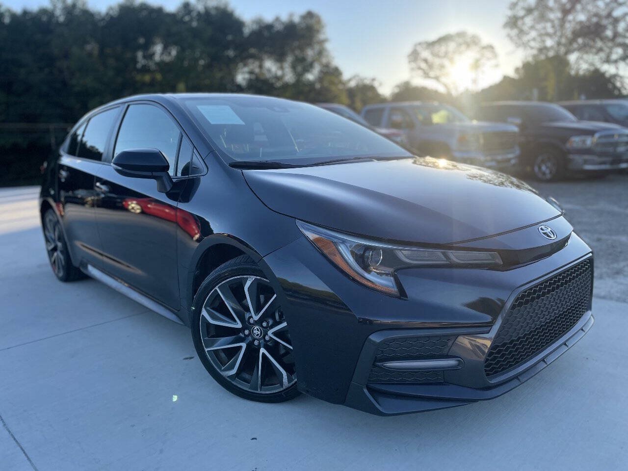 Used 2020 Toyota Corolla SE FWD image 1