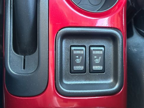 Used 2015 Nissan Juke SL image 25