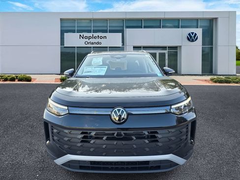 New 2026 Volkswagen Tiguan SE image 2