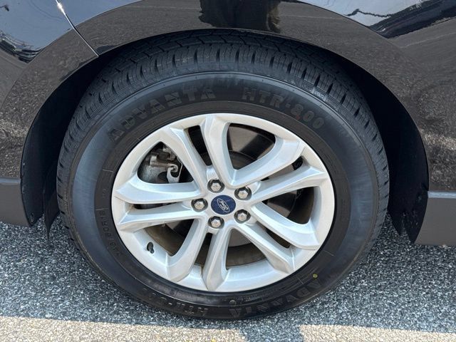 Used 2019 Ford Edge SEL w/ Equipment Group 201A AWD/4WD image 24