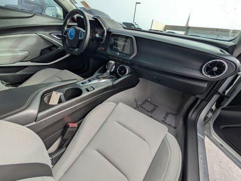 Used 2017 Chevrolet Camaro SS image 11