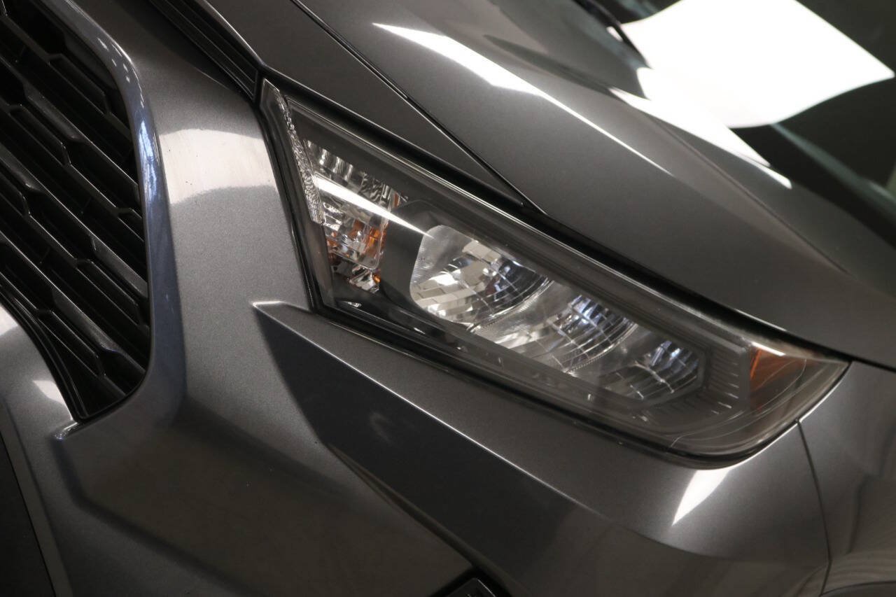 Used 2020 Toyota RAV4 LE w/ Carpet Mat Package AWD/4WD image 99