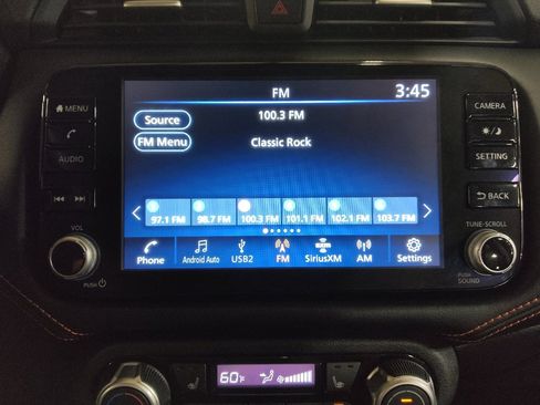 Used 2024 Nissan Versa SR FWD image 25