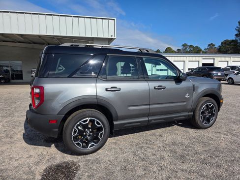 Used 2025 Ford Bronco Sport Outer Banks AWD/4WD image 3