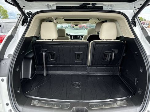 Used 2023 Buick Enclave Essence w/ Experience Buick Package AWD/4WD image 22