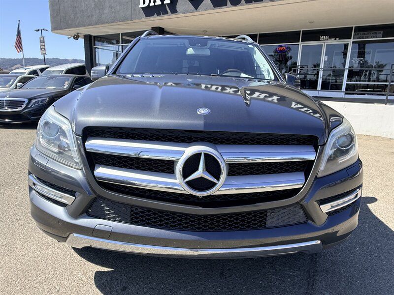 Used 2015 Mercedes-Benz GL 450 4MATIC image 2