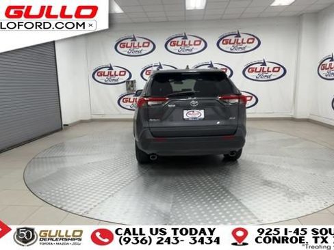 Used 2021 Toyota RAV4 XLE FWD image 7