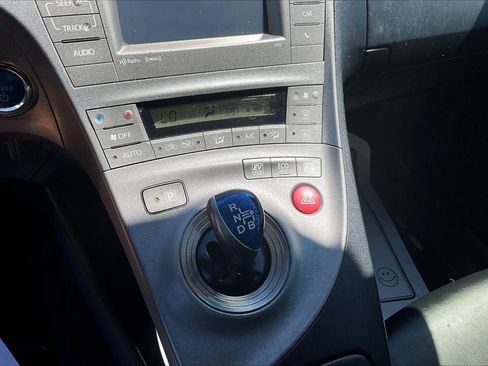 Used 2015 Toyota Prius Persona Series FWD image 15
