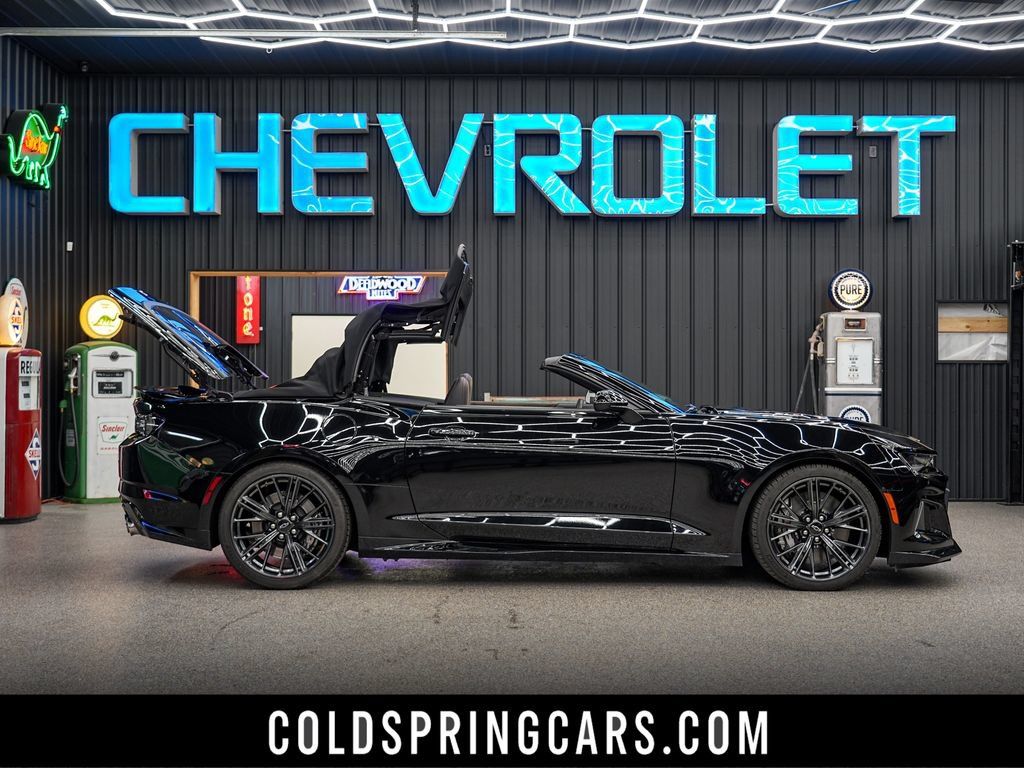 Used 2023 Chevrolet Camaro ZL1 RWD image 4