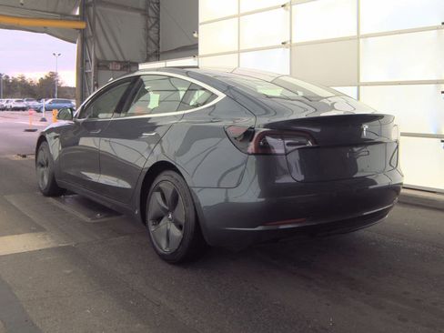 Used 2018 Tesla Model 3 Long Range image 9