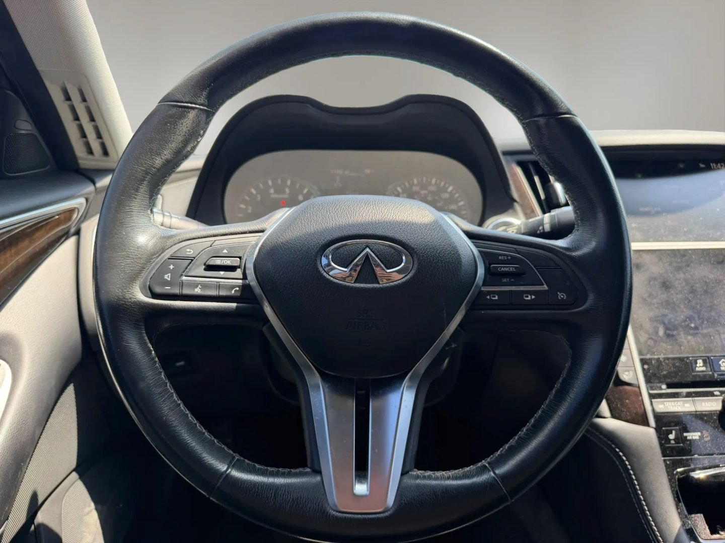 Used 2019 INFINITI Q50 Luxe w/ Essential Package (3.0T Luxe) RWD image 19