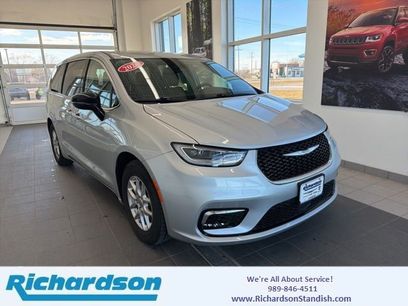Used 2024 Chrysler Pacifica Touring-L