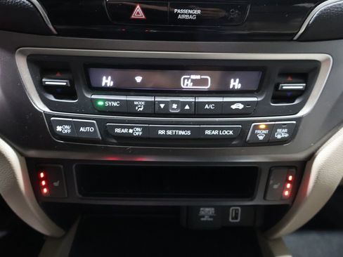 Used 2022 Honda Pilot EX-L image 35