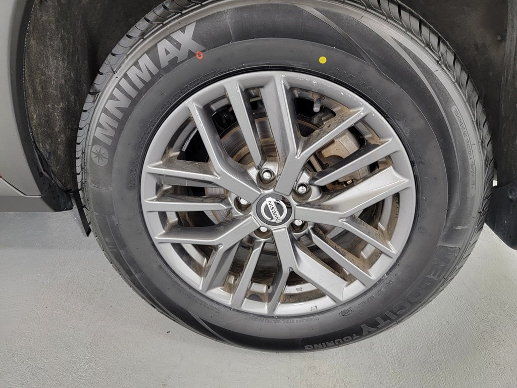 Used 2023 Nissan Rogue S FWD image 10