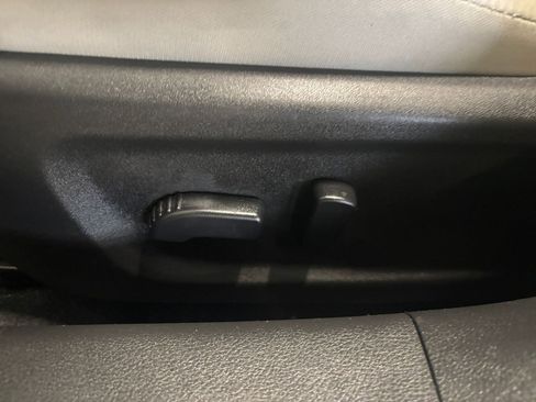 Used 2025 Nissan Altima 2.5 SV image 23